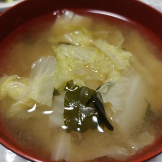 わかめと白菜のお味噌汁